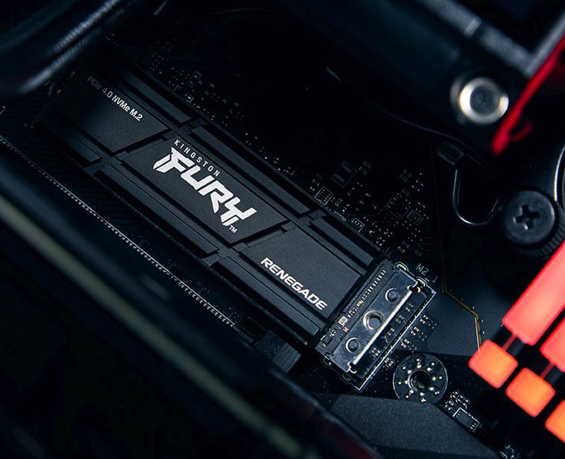Kingston Fury Renegade 4 To SSD avec dissipateur thermique NVMe PCIe 4.0