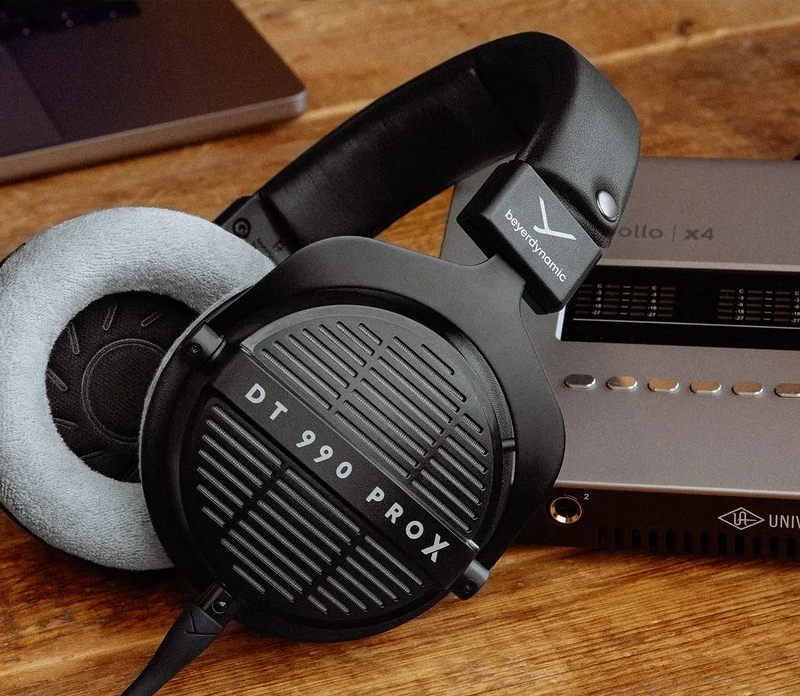 Beyerdynamic DT 990 PRO X