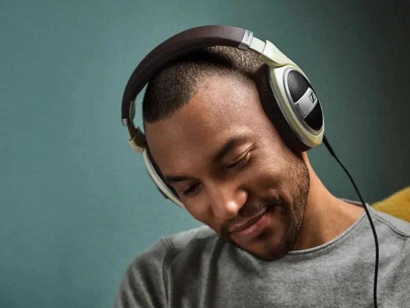 Écoute domestique avec le casque Sennheiser HD 599 Ivoire