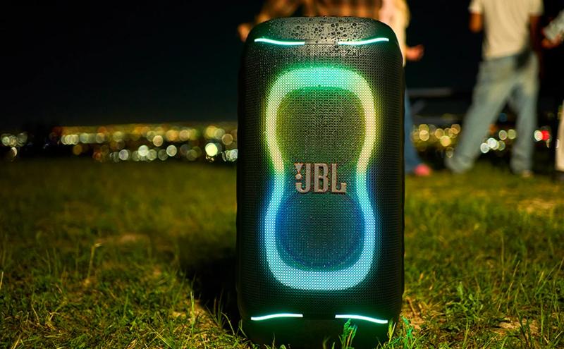 Son et jeu de lumières de la JBL PartyBox 130