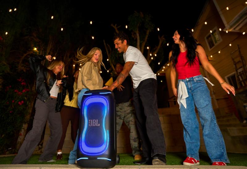 Technologie AI Sound Boost de la JBL PartyBox 330
