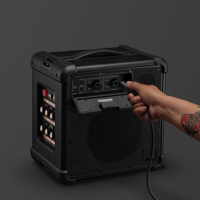 Connectique XLR et Bluetooth de la Marshall Bromley 150