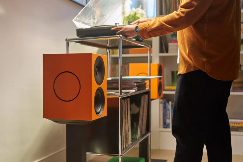 Design des enceintes actives Cambridge Audio L/R X