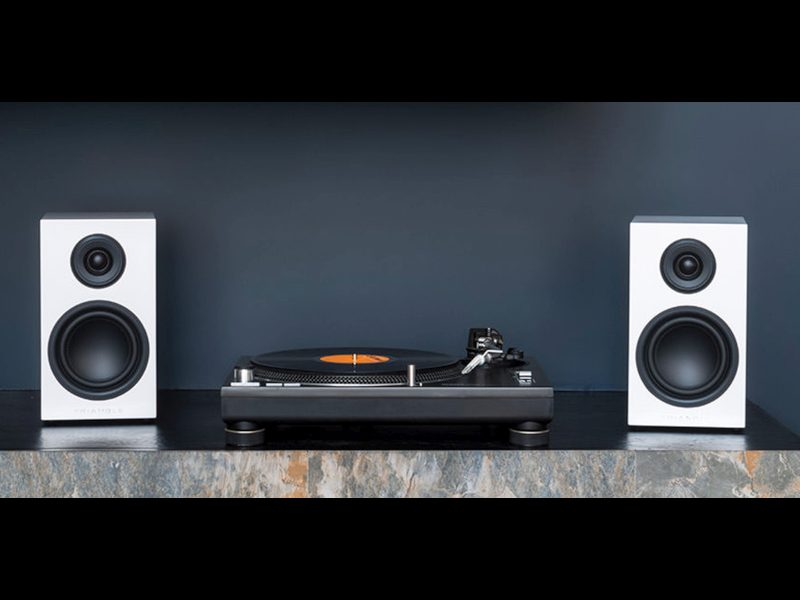 Triangle Elara LN01 Noir mat - Vue de face