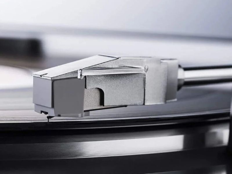 Platine vinyle Denon DP-29F