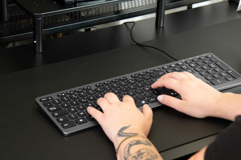 Clavier filaire AZERTY INOVU AW10G gris et noir