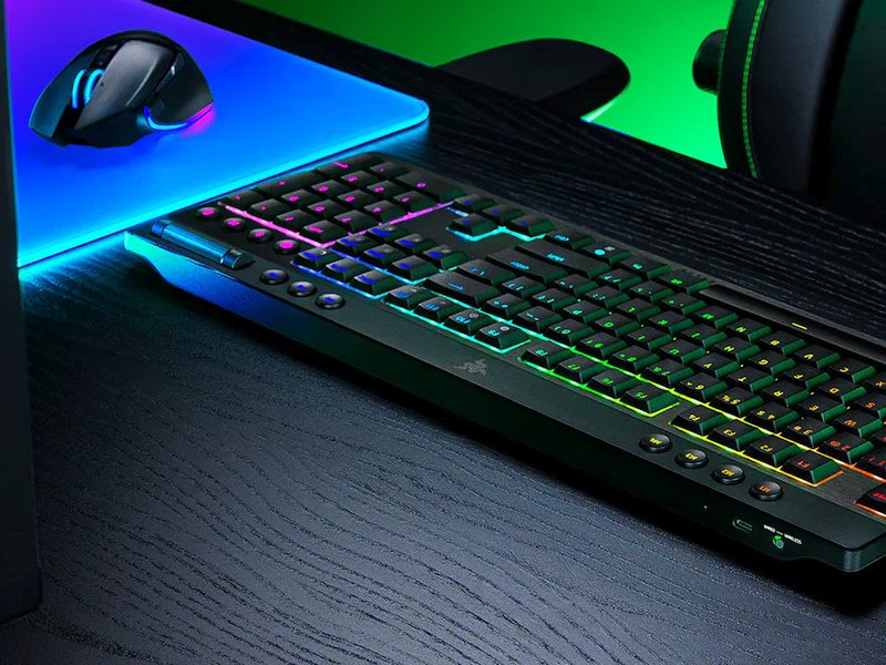 Razer BlackWidow V4 Low-profile HyperSpeed Design