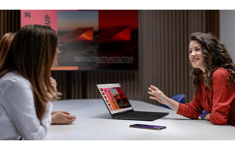Lenovo ThinkPad T14s Gen 7 en environnement professionnel