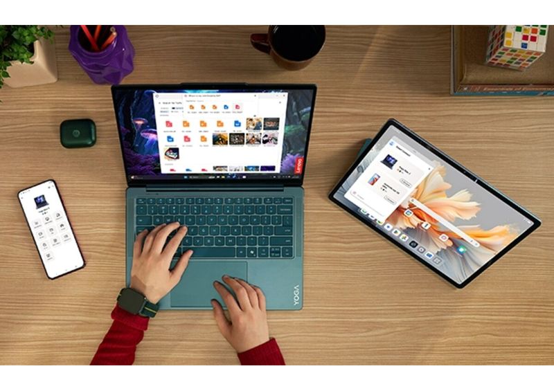 PC portable Lenovo Yoga Slim 7 14AGP11 ouvert