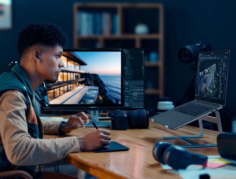 Écran tactile Tandem OLED du MSI Prestige N16 Flip AI+ C1XMT-001FR