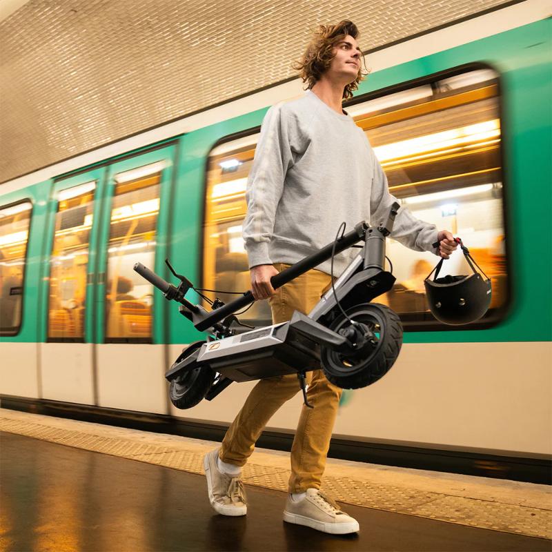 NAVEE S60 suspension ShockMaster et triple freinage