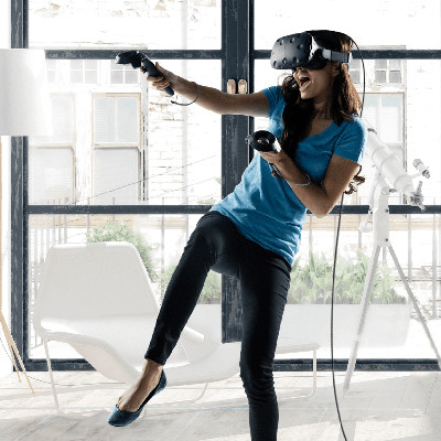 Le casque de réalité virtuelle HTC Vive vous offre une expérience unique de roomscale