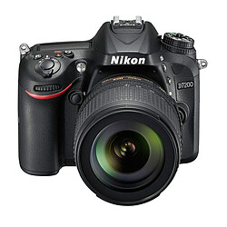 Nikon D7200 + AF-S DX 18-105 VR