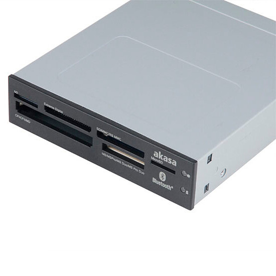Lecteur de carte mémoire Akasa AK-ICR-11