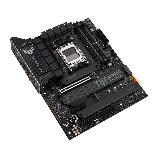 Carte mère Asus TUF GAMING X670E-PLUS WIFI - Autre vue
