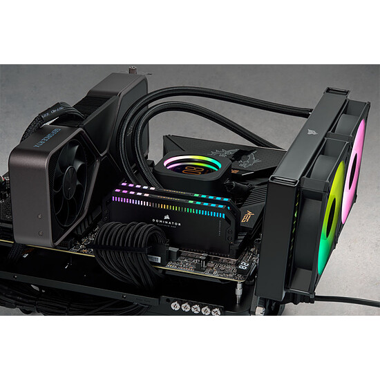 Mémoire RAM Corsair Dominator Platinum RGB Black - 2 x 32 Go (64 Go) - DDR5 6400 MHz - CL32 - Occasion - Autre vue