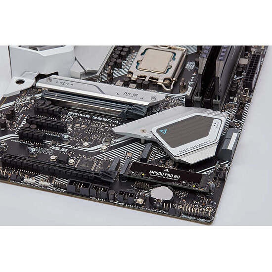 Disque SSD Corsair MP600 Pro NH - 4 To - Autre vue