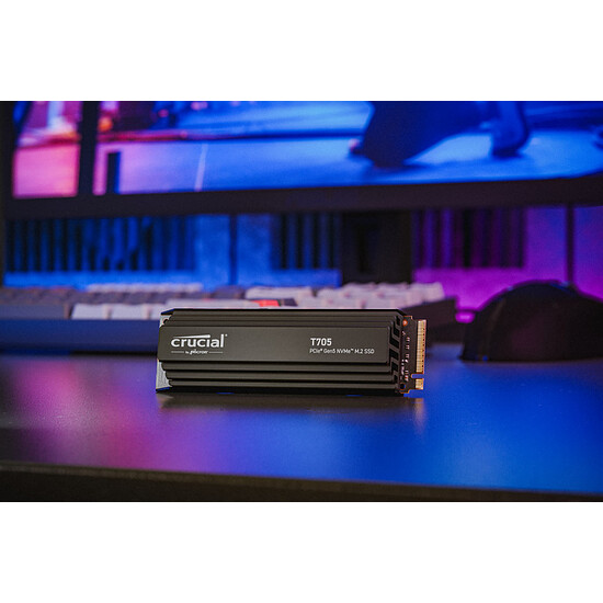 Disque SSD Crucial T705 - 1 To avec dissipateur - Autre vue