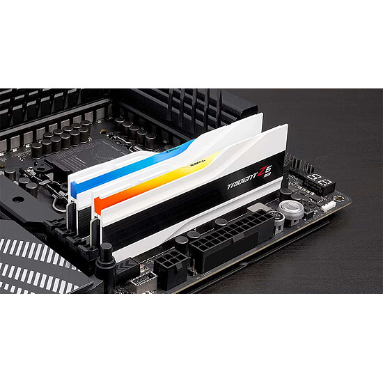 Mémoire RAM G.Skill Trident Z5 RGB White - 2 x 16 Go (32 Go) - DDR5 7200 MHz - CL34 - Autre vue