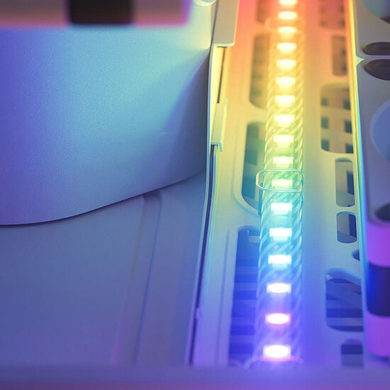 Câble d'alimentation Hyte LS30 qRGB Light Strips Dual Pack + NP50 - Autre vue