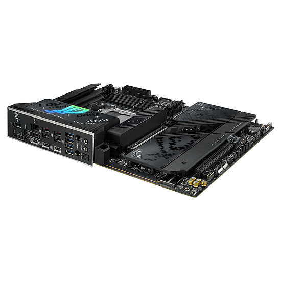 Carte mère Asus ROG STRIX X870-F GAMING WIFI - Autre vue
