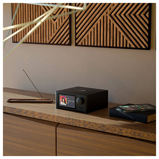 Ampli HiFi Stéréo NAD C 700 V2 - Autre vue