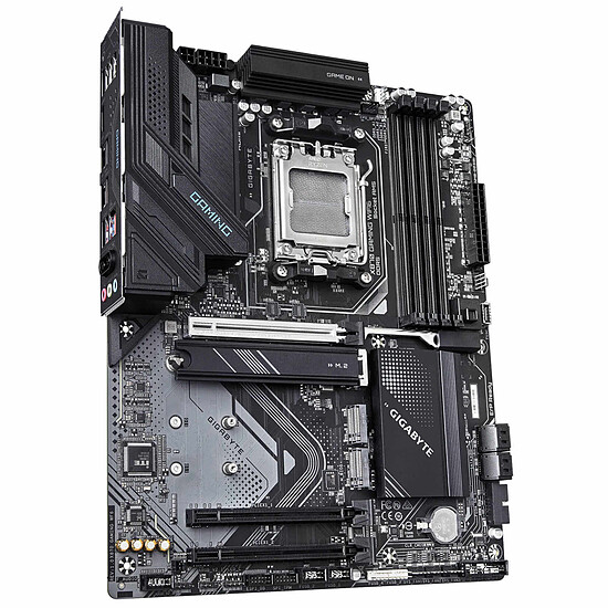 Carte mère Gigabyte X870 GAMING WIFI6 - Autre vue