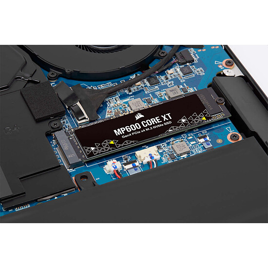 Disque SSD Corsair MP600 Core XT R2 - 2 To - Autre vue