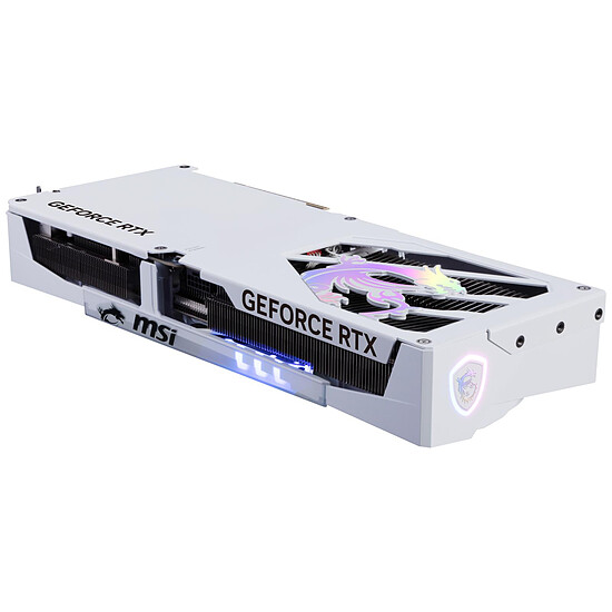Carte graphique MSI GeForce RTX 5070 Ti 16G GAMING TRIO OC WHITE - Autre vue
