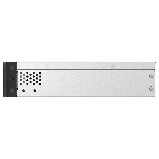 Switch et Commutateur QNAP QSW-M3224-24T - Autre vue