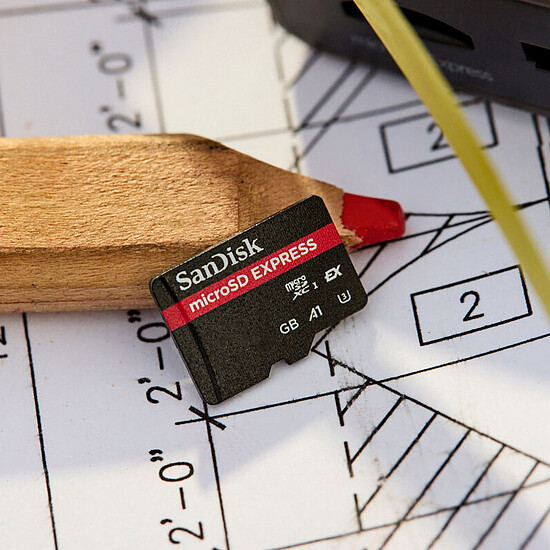 Carte micro SD SanDisk Express microSDXC 128 Go - Autre vue