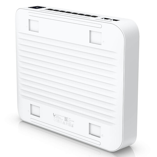 Switch et Commutateur Ubiquiti UniFi USW-ENTERPRISE-8-POE - Autre vue