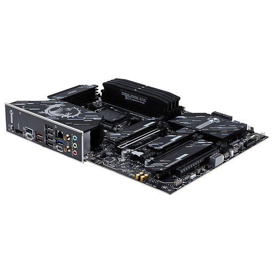 Carte mère MSI X870E GAMING PLUS WIFI - Autre vue