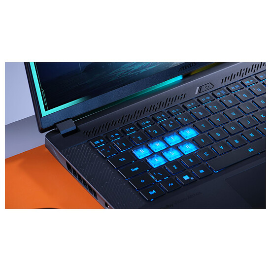 PC portable Aorus Elite 16 BWHC3FRC65SP - Autre vue