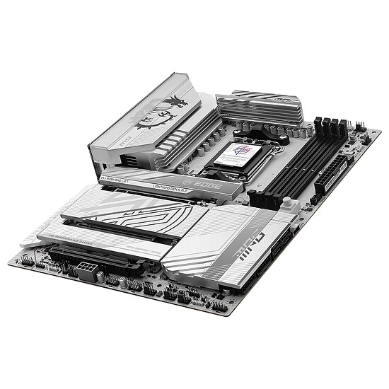 Carte mère MSI MPG X870E EDGE TI WIFI - Autre vue