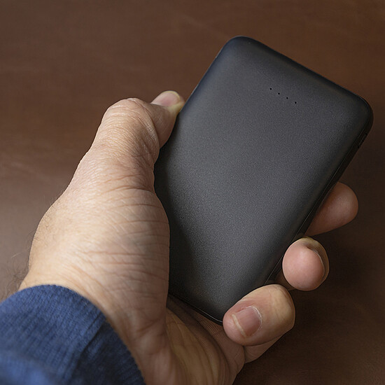 Batterie et powerbank Akashi Batterie de Secours Ultra Compacte 5 000 mAh (Noir) - Autre vue