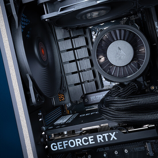PC de bureau PC Gamer Hellfire - Win11 installé (version d'essai) - Autre vue