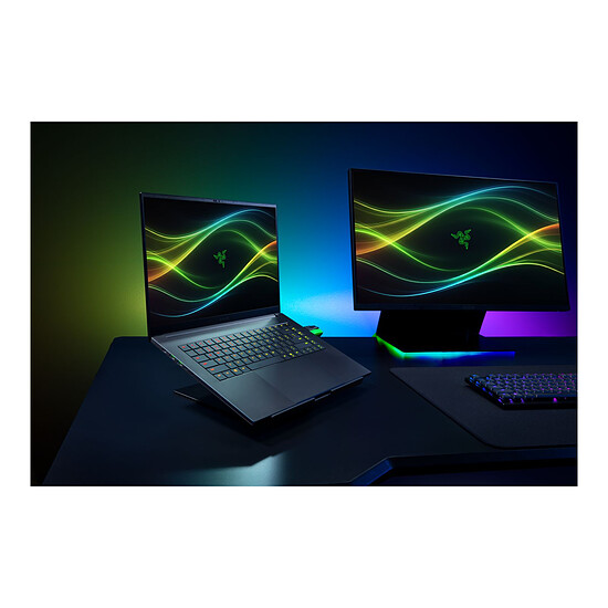 PC portable Razer Blade 16 (RZ09-05819FN9-R3F1) - Autre vue