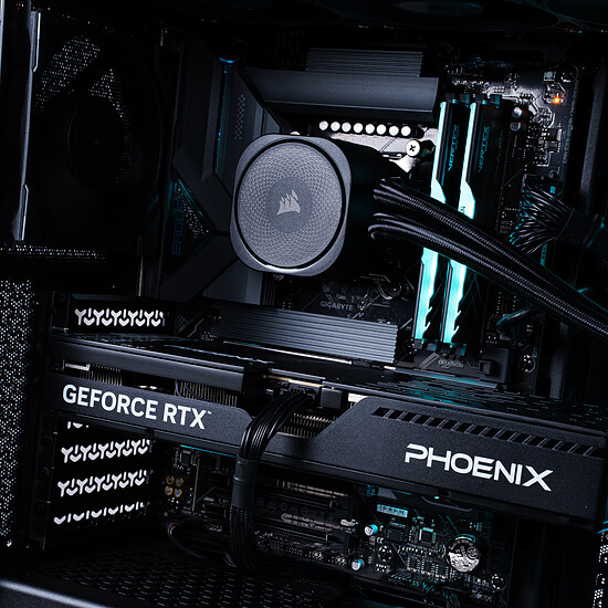 PC de bureau PC Gamer Kusanagi - Win11 installé (version d'essai) - Autre vue