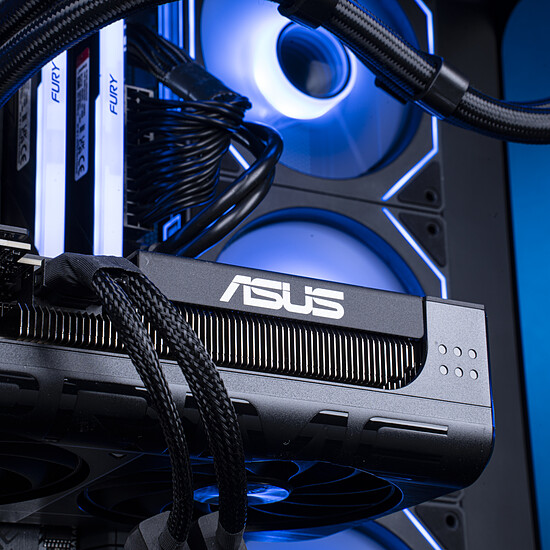 PC de bureau PC Gamer Stardust - Win11 installé (version d'essai) - Autre vue