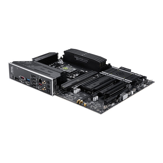 Carte mère MSI MAG B850 TOMAHAWK MAX WIFI II - Autre vue