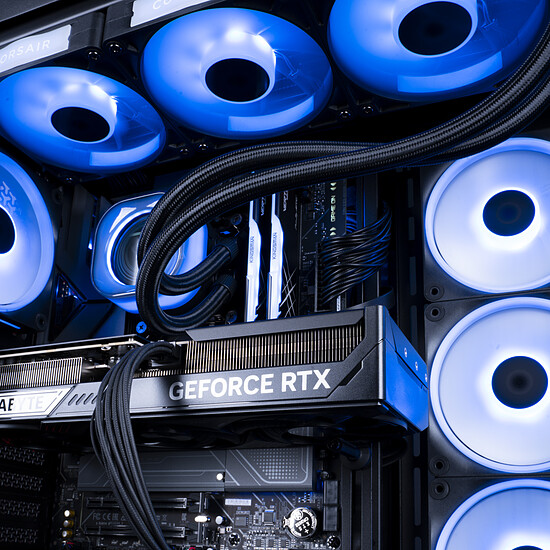 PC de bureau PC Gamer Valraven - Win11 installé (version d'essai) - Autre vue