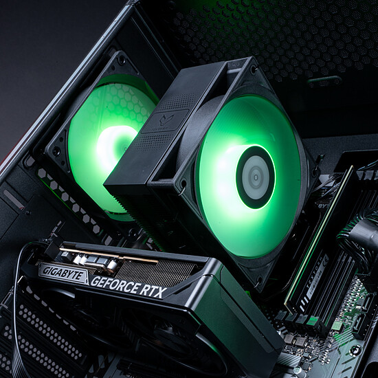 PC de bureau PC Gamer Renegade - Win11 installé (version d'essai) - Autre vue
