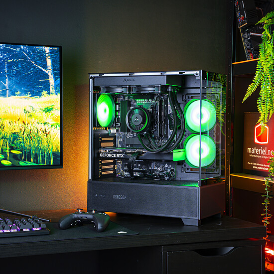 PC de bureau PC Gamer Backstab - Win11 installé (version d'essai) - Autre vue